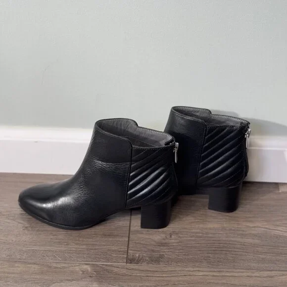 Adrienne Vittadini  Black Ankle Booties - Picture 3 of 8